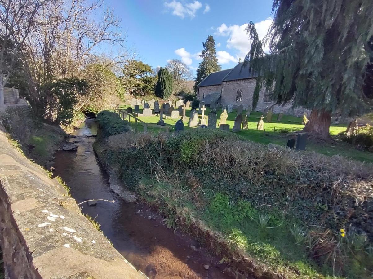 فيلا Penybont Barn Llangorse المظهر الخارجي الصورة