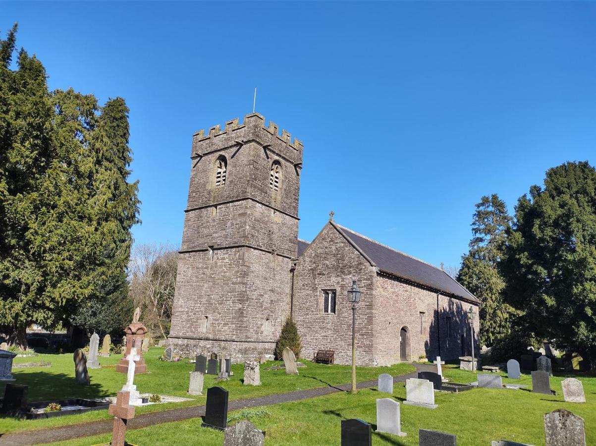 فيلا Penybont Barn Llangorse المظهر الخارجي الصورة