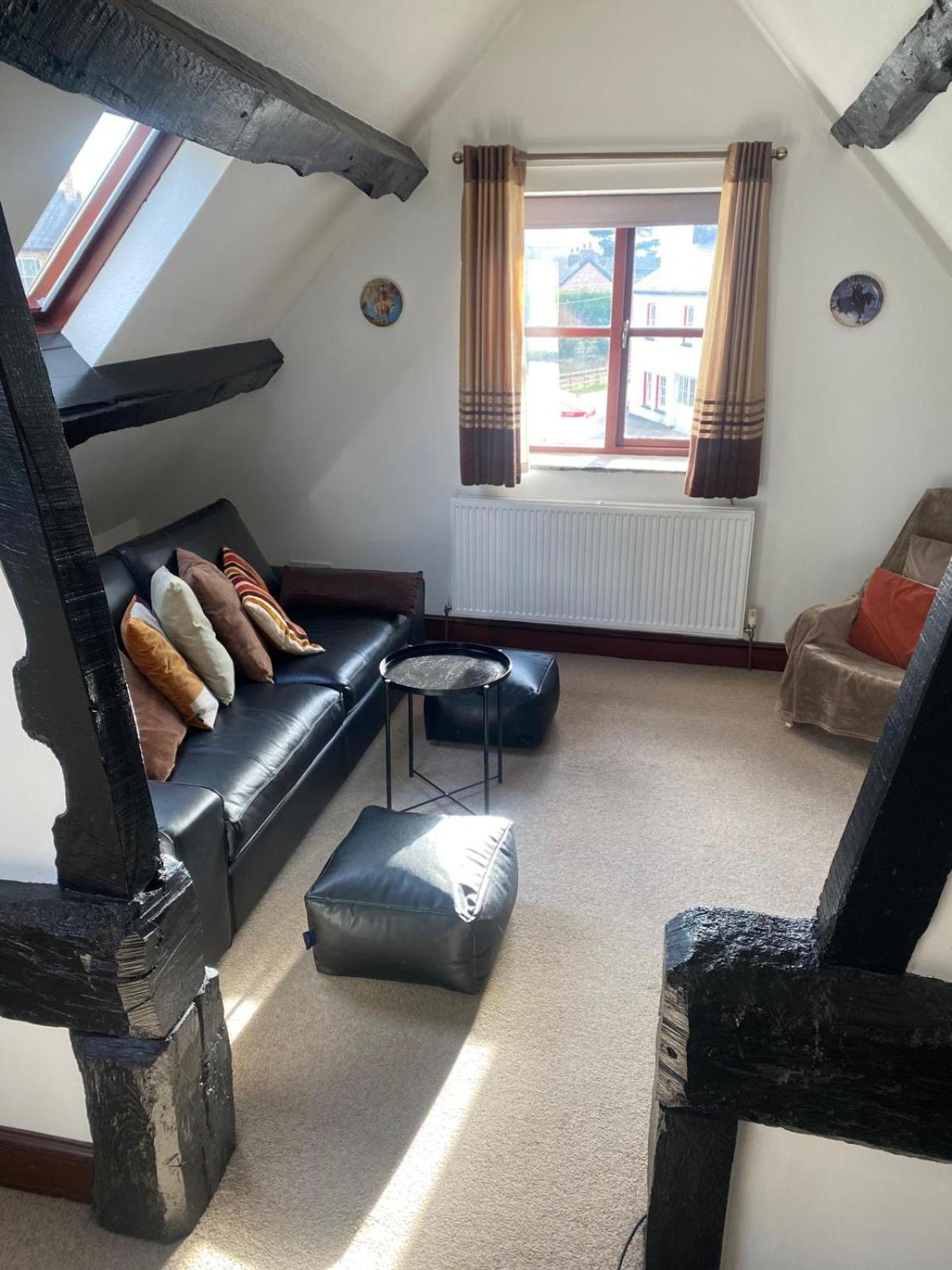 فيلا Penybont Barn Llangorse المظهر الخارجي الصورة